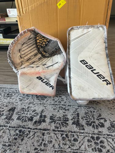 Bauer Senior X900 Glove and Blocker FULL RIGHT