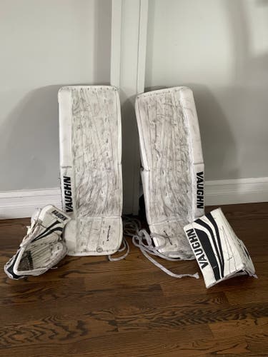 28" Vaughn Ventus SLR Jr Goalie Leg Pads