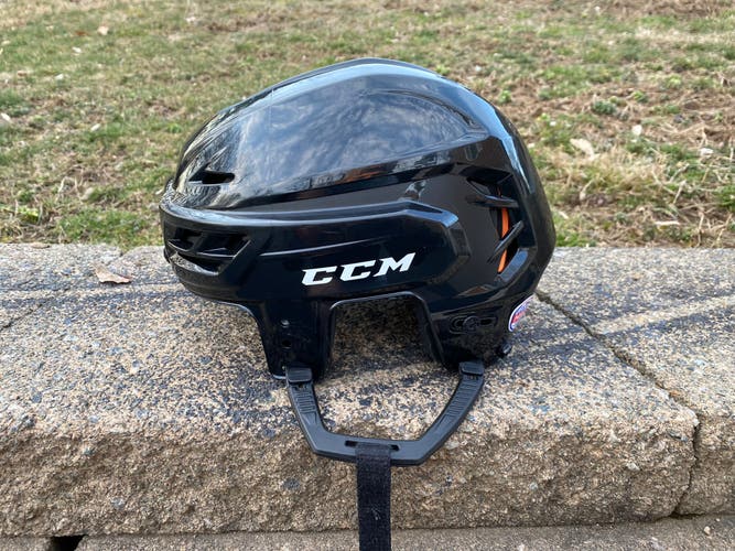 New Small CCM Tacks 710 Helmet