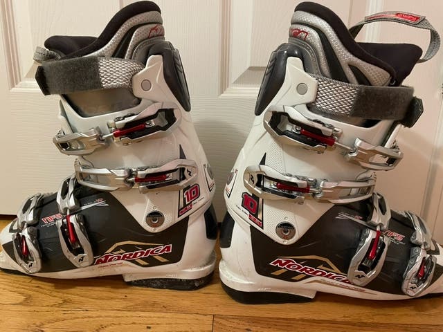 Unisex Used Nordica Ski Boots Soft Flex