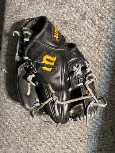 Infield 11.5" DP15 A2000 Baseball Glove
