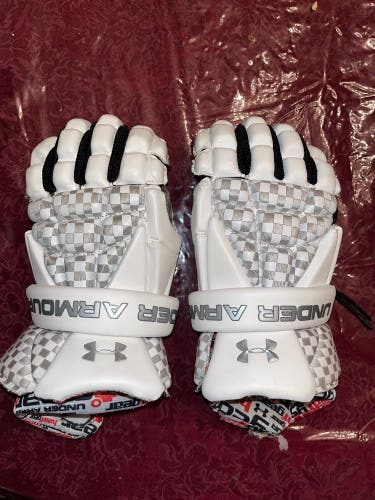 Under Armour  Lacrosse Gloves