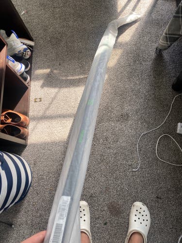 Intermediate Right Handed   Ribcor Trigger 5 Pro Hockey Stick