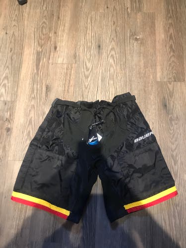 New Bauer Brynas SHL Pro stock Pant Cover/Shell XL