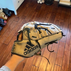 UCI college issued baseball glove
