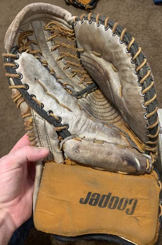 VINTAGE COOPER NHL HOCKEY GOALIE GLOVE