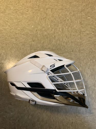 Player's Cascade S Helmet