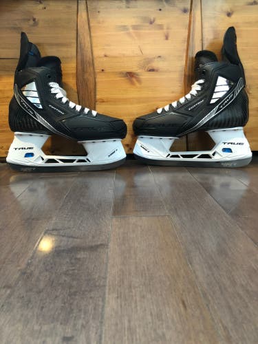 2022 TRUE PRO GRADE SKATES SIZE 9