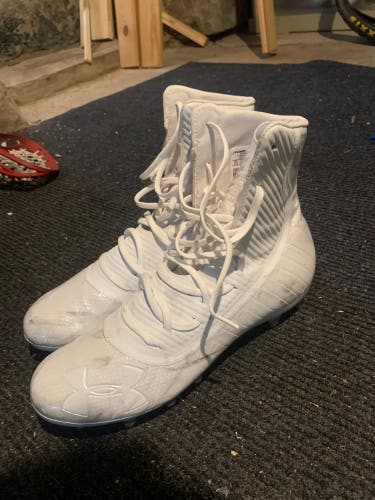 Brand New White Men's Molded Cleats High Top Highlight