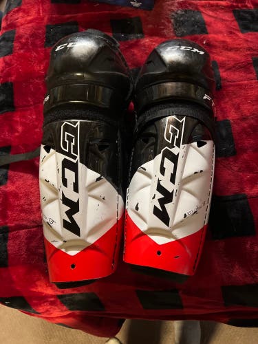 CCM Jetspeed FT475 Shinguards Intermediate