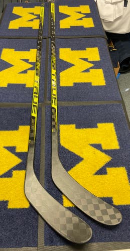 1-Senior Left Hand P28M Catalyst 9X Hockey Stick