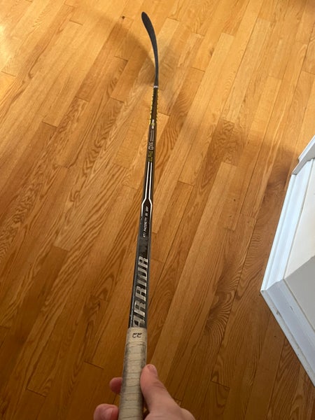 Senior Right Handed Mid Pattern Pro Stock Alpha QX4 Hockey Stick