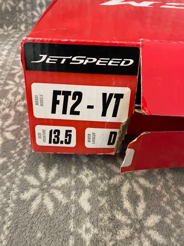 Youth New CCM JetSpeed FT2 Hockey Skates Regular Width Size 13.5