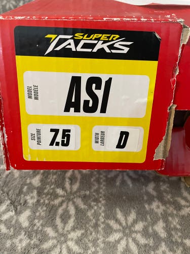 Senior New CCM Super Tacks AS1 Hockey Skates Regular Width Size 7.5