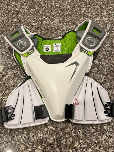 Medium Maverik MAX EKG Shoulder Pads