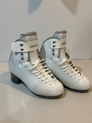 Used Jackson Debut Figure skate boots