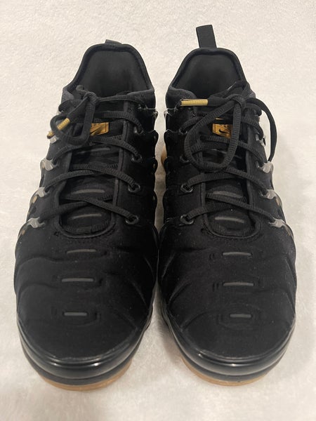 Nike Air VaporMax Plus Black Metallic Gold