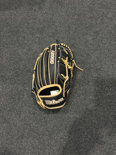 Right Hand Throw 12" A2000 B2 Baseball Glove