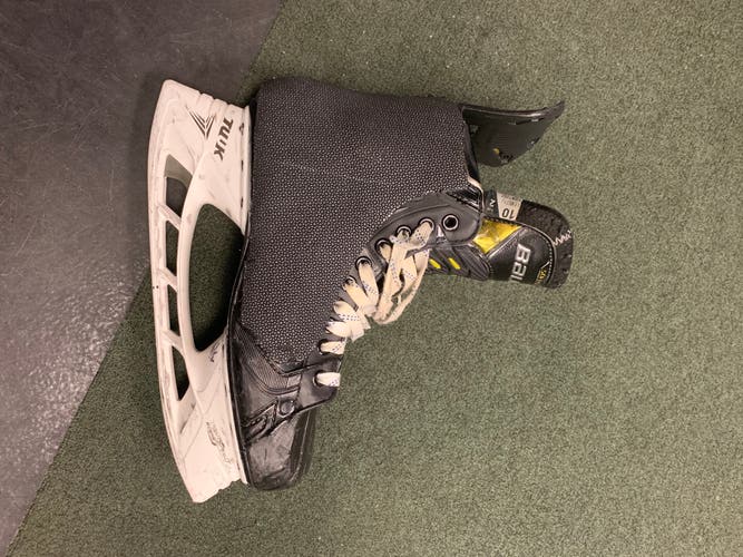 Senior Bauer Size 10 Supreme UltraSonic Hockey Skates