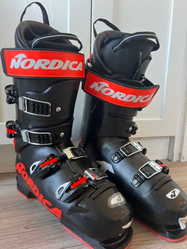 New 2022 Nordica racer Race Doberman Ski Boots