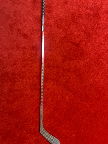 Senior Left Hand Toe Pattern Pro Stock Jetspeed FT4 Pro Hockey Stick