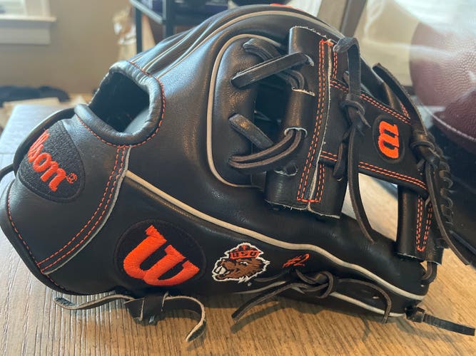 Infield 11.5" A2000 Baseball Glove