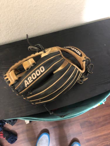 Infield 11.75" A2000 CC1 Baseball Glove