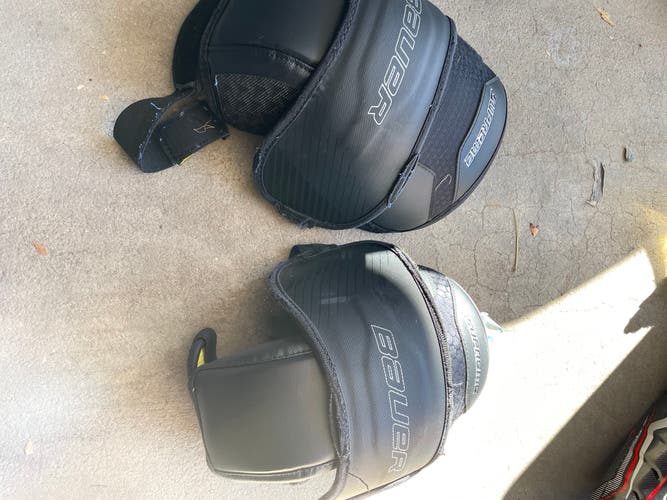 Bauer knee pads