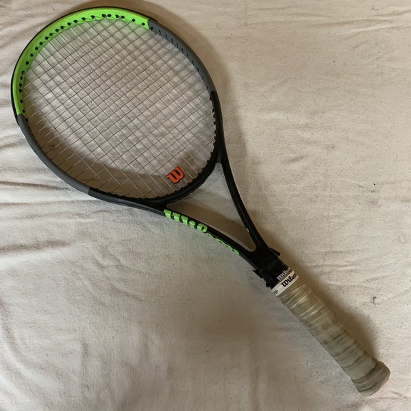 Used Wilson Blade Sw104 V6 4 1 2" Tennis Racquet