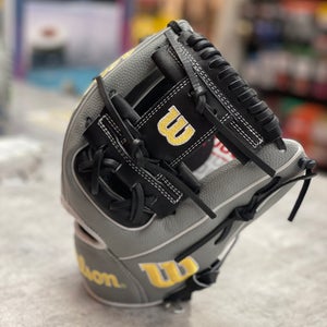 New Right Hand Throw 11.5" A2000 1786 Baseball Glove