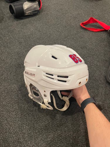 Used Medium Bauer Re-Akt Helmet