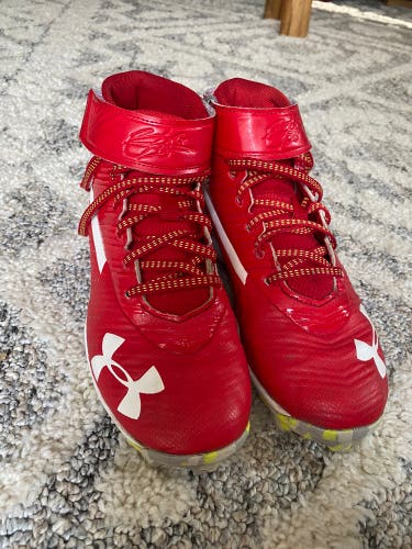 Youth 3.5 Under Armour Baseball Cleats