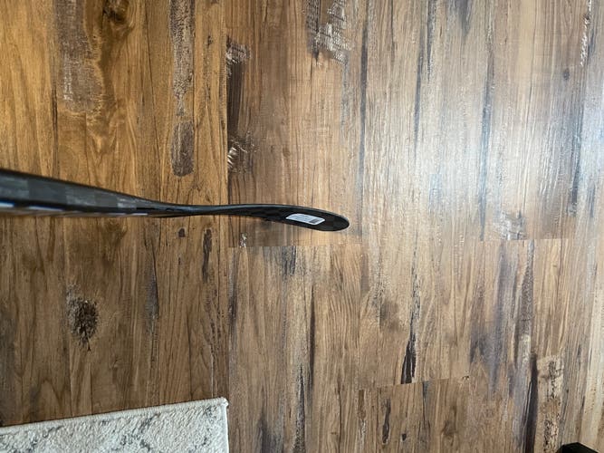 New Intermediate Left Hand Bauer Nexus Geo Hockey Stick Toe Pattern