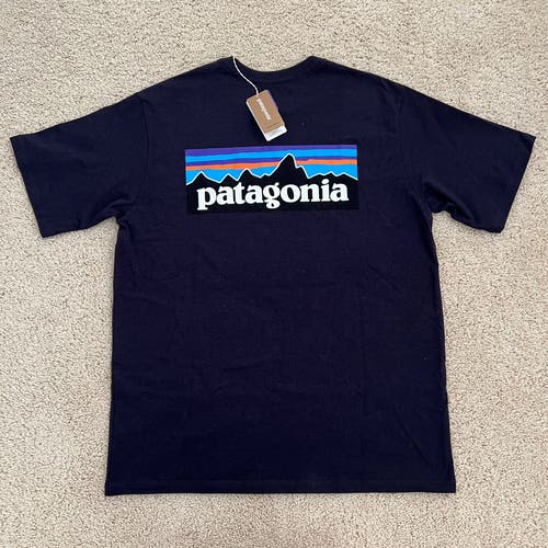 Patagonia P-6 Logo Responsibili-Tee Piton Purple Men's Size Medium