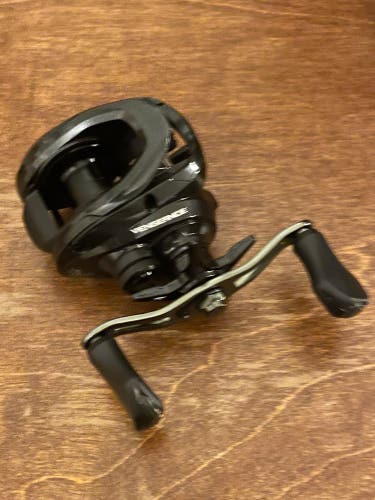 Abu Garcia Vengeance Baitcaster