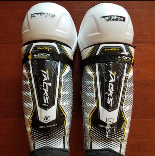 CCM Super Tacks Shin Pads Size 14 Inch Senior