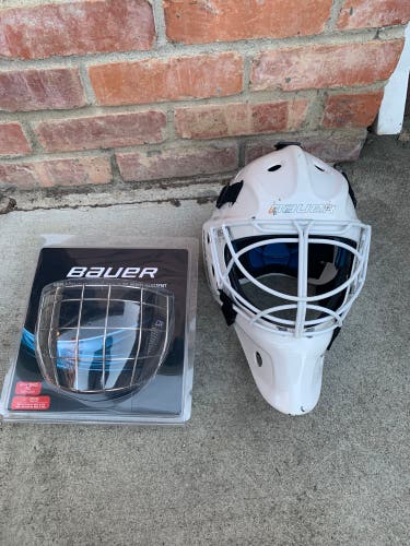Senior Bauer NME 10 Goalie Mask