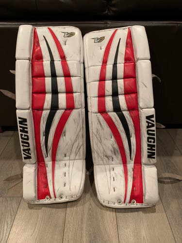 28" Vaughn  Velocity V7 Goalie Leg Pads