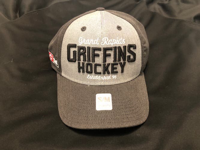New CCM AHL Grand Rapids Griffins Small/Medium Gray Ball Cap
