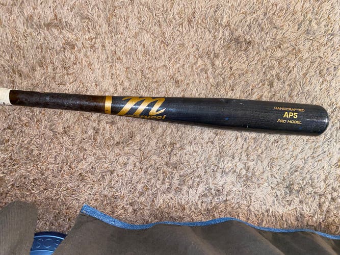 Marucci 33" AP5 wood bat with lizard skin