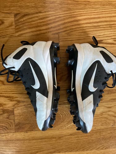 New 8.5 Nike Hurache cleats multi sport