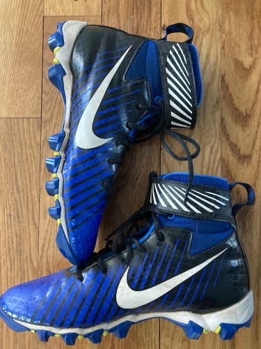 Size 9 Men's High Top Molded Cleats Low Cleat Strike Pro