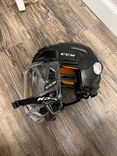 CCM Fitlite 3DS Helmet