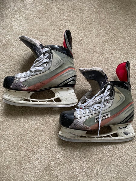Senior Bauer Regular Width Size 10.5 X4.0 Hockey Skates