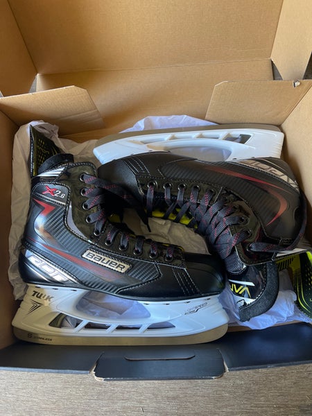 Senior Bauer Regular Width Size 9.5 Vapor X2.6 Hockey Skates