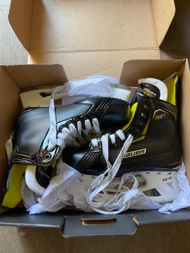 Junior Bauer Regular Width  Size 5 Supreme S27 Hockey Skates