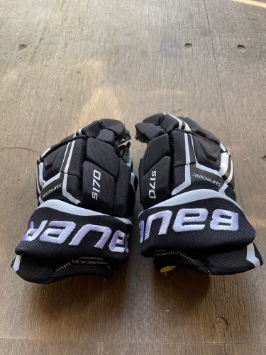 Bauer 11"  Supreme S170 Gloves Black And White