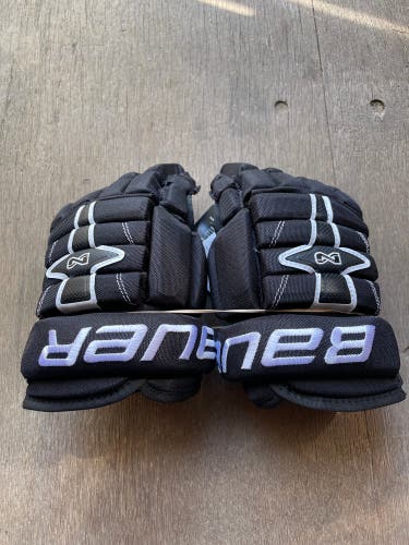 Bauer 11"  Nexus N7000 Gloves
