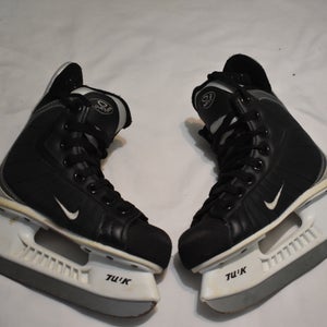 Nike Quest Q2 Hockey Skates, Y10D