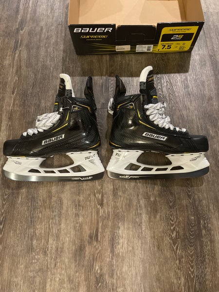 Senior Bauer Regular Width Size 7.5 Supreme 2S Pro Hockey Skates